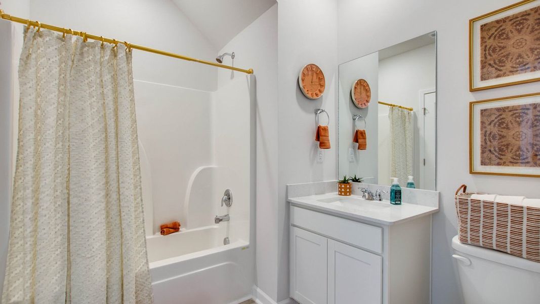 Representative furnished interior of a home built from the OWENS by D.R. Horton in Woodbridge Glen Townhomes, Lebanon (Image 18).