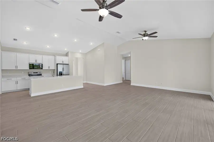 Spacious, unfurnished interior of a new home in Cape Coral, Cape Coral (Image 19). Spacious, unfurnished interior of a new home in Cape Coral, Cape Coral (Image 19).