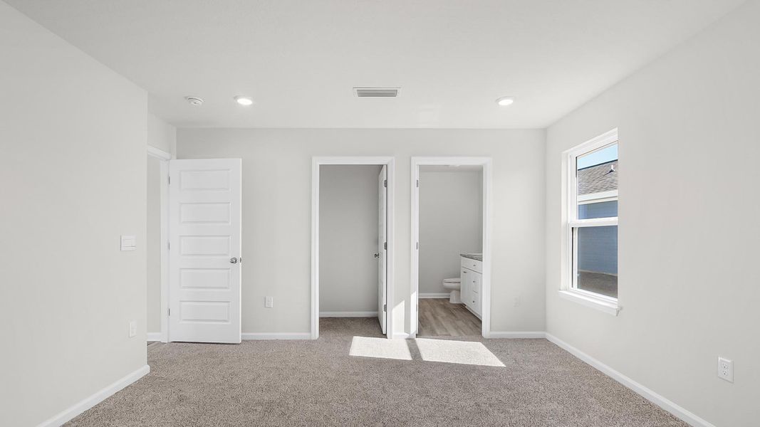 Spacious, unfurnished interior of a new home in Ashton Park Phase III, Freeport (Image 14).