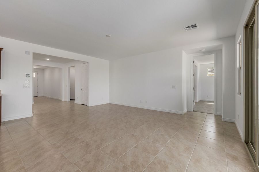 Spacious, unfurnished interior of a new home in Miravida, Surprise (Image 8).
