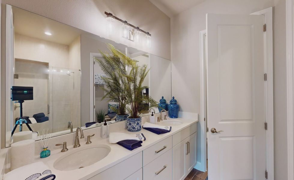 Furnished interior view inside a new home in Plantation Bay, Ormond Beach (Image 15).