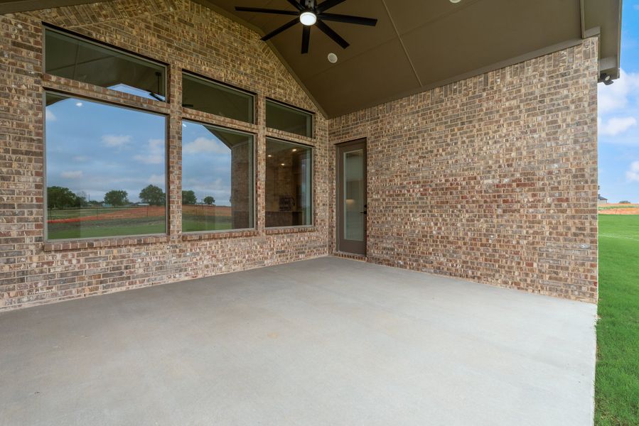 Exterior details and patio area of a home in Paloma Ranch, New Fairview (Image 3).