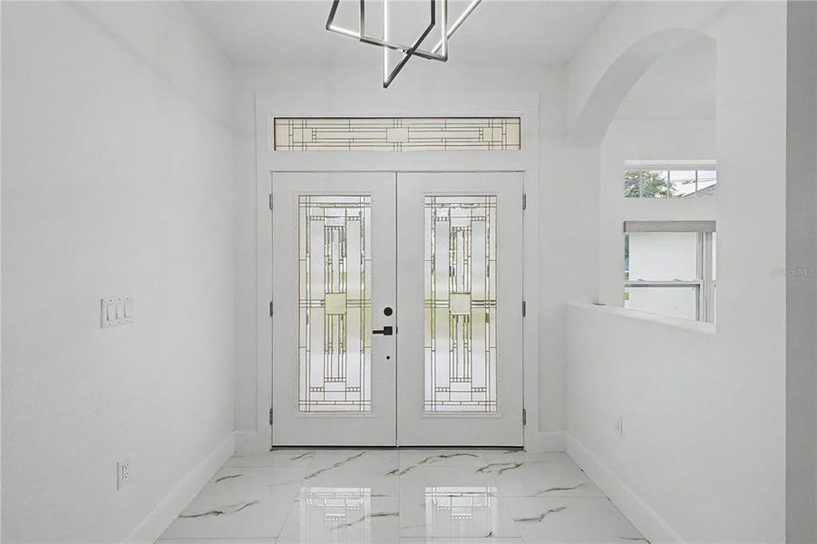 Spacious, unfurnished interior of a new home in , Weeki Wachee (Image 26).