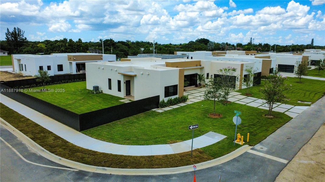 Image 19 of a home in . Image 19 of a home in .