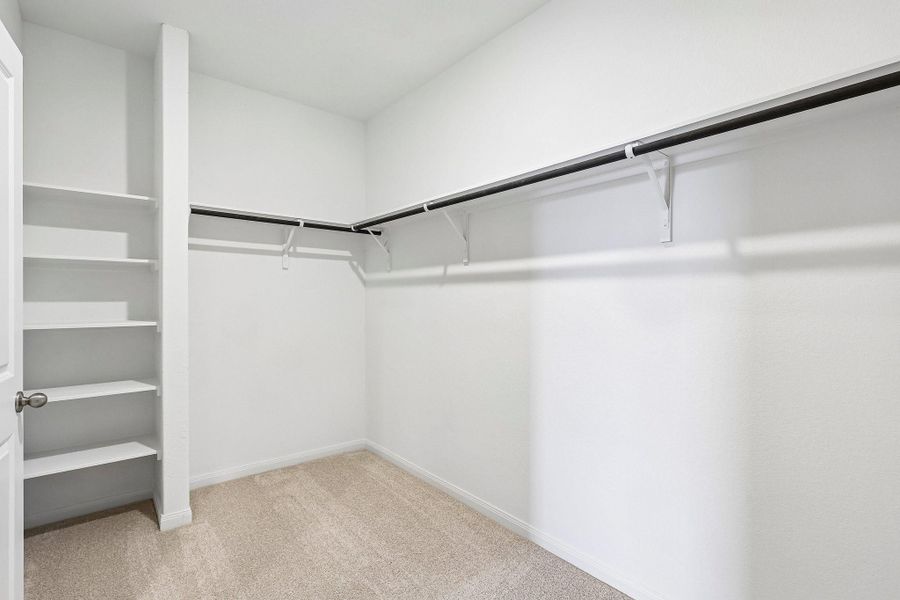Spacious, unfurnished interior of a new home in Trails at Cochran Ranch, Waller (Image 12).