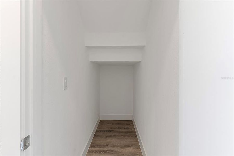 Spacious, unfurnished interior of a new home in , Tampa (Image 19).