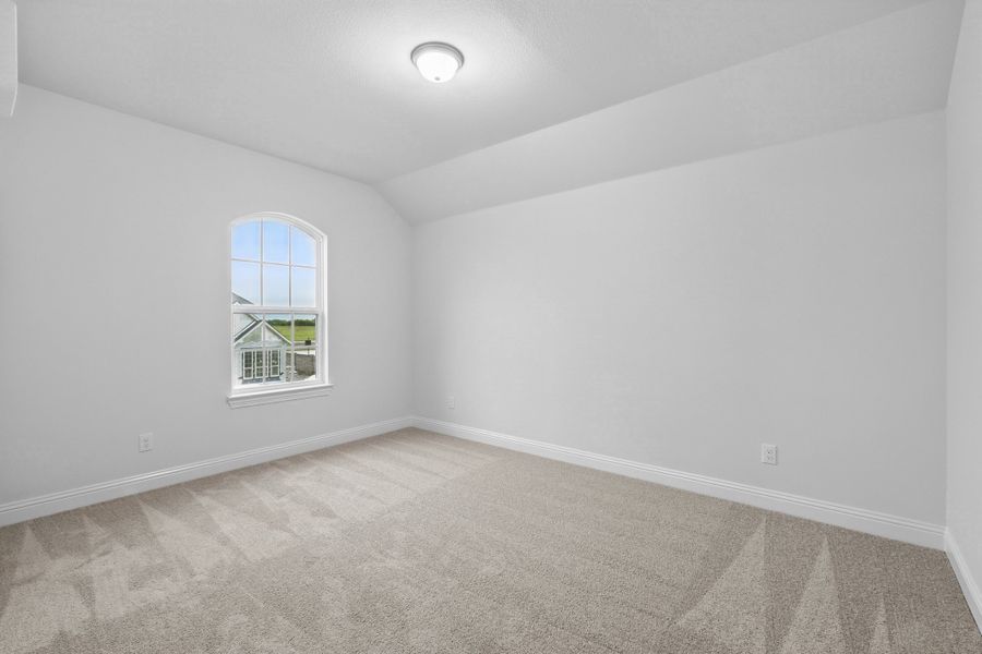 Representative unfurnished interior of a home built from the Classic Series - Dartmouth by DRB Homes in Oaks at San Gabriel, Georgetown (Image 28).