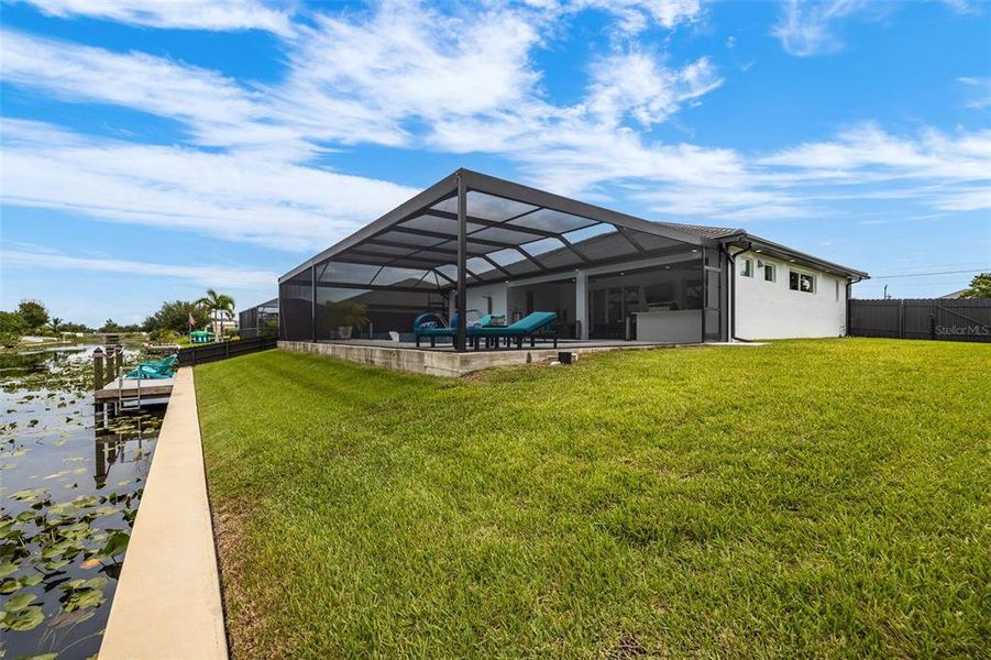 Exterior details and patio area of a home in , Cape Coral (Image 22).