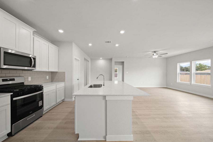 Furnished interior view inside a new home in Bayou Bend, Angleton (Image 7). Furnished interior view inside a new home in Bayou Bend, Angleton (Image 7).