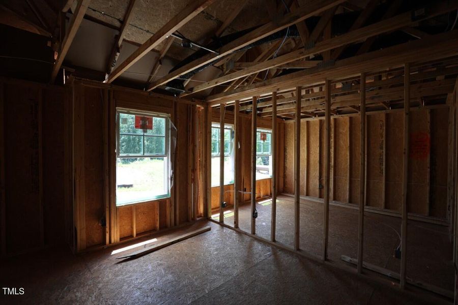 GQ6A1043 (Medium) GQ6A1043 (Medium)