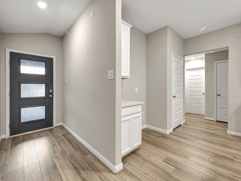 Photo is not of the actual home, but is an inspirational photo of builder’s model home and may depict options, furnishings, and/or decorator features that are not included Photo is not of the actual home, but is an inspirational photo of builder’s model home and may depict options, furnishings, and/or decorator features that are not included