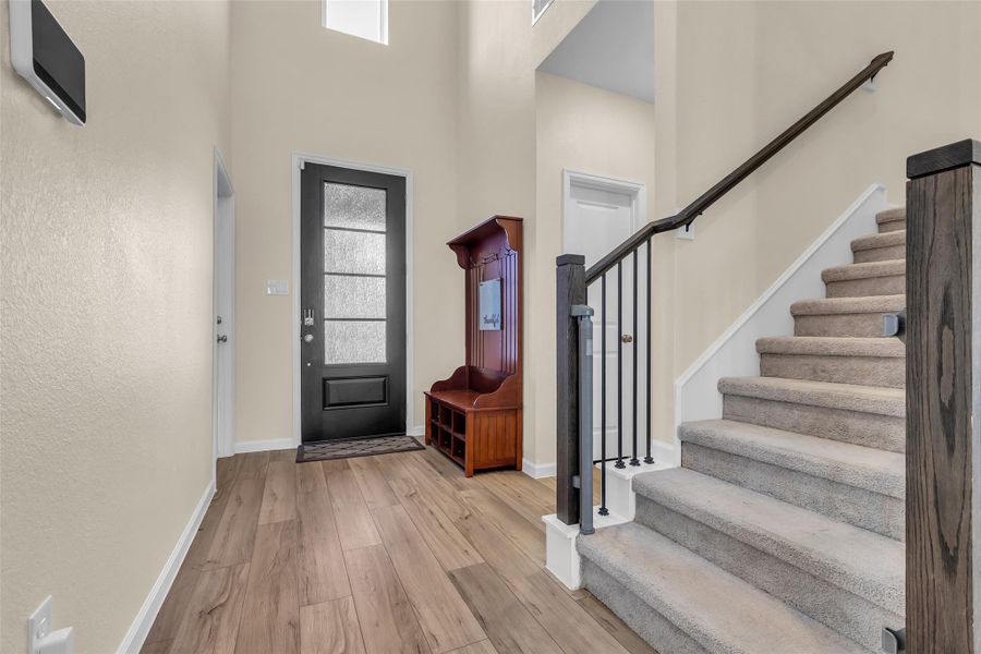 Furnished interior view inside a new home in , Baytown (Image 15).