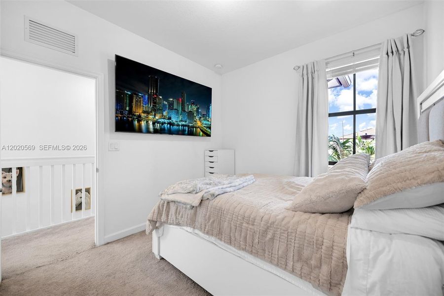 Furnished interior view inside a new home in , Homestead (Image 45).