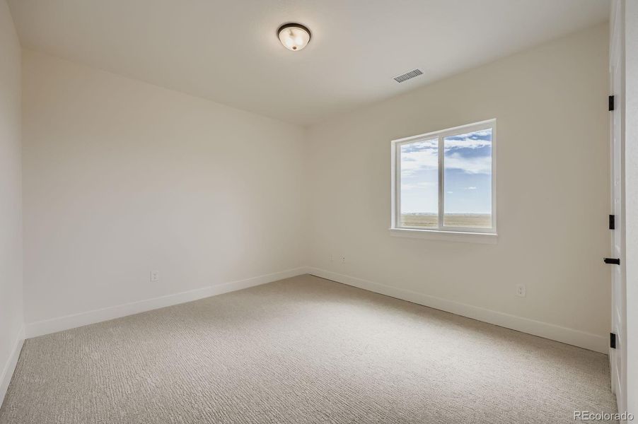 Spacious, unfurnished interior of a new home in Timber Ridge, Colorado Springs (Image 14).