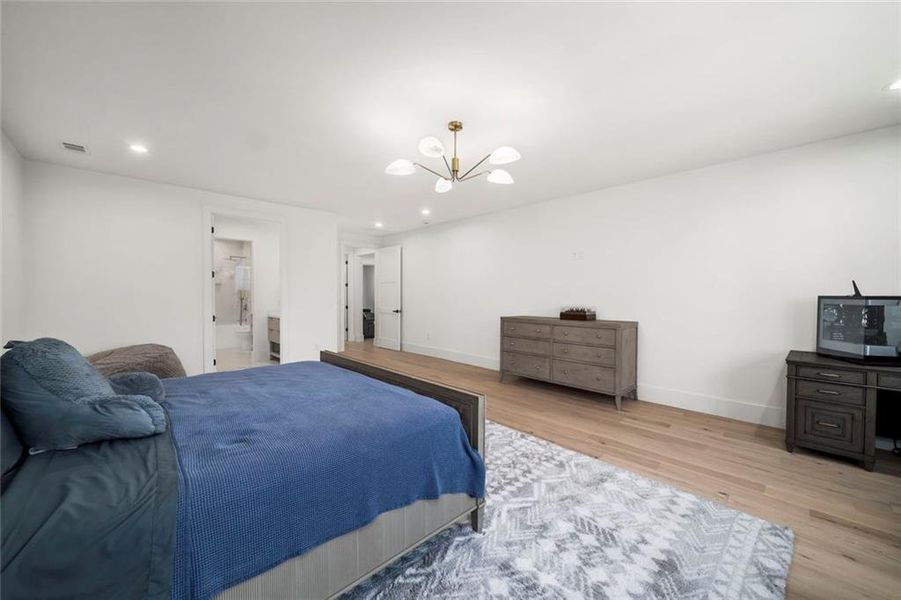 Furnished interior view inside a new home in , Alpharetta (Image 45).