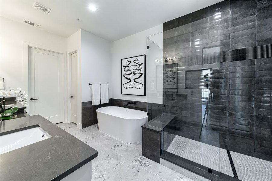 Furnished interior view inside a new home in , Dallas (Image 28). Furnished interior view inside a new home in , Dallas (Image 28).