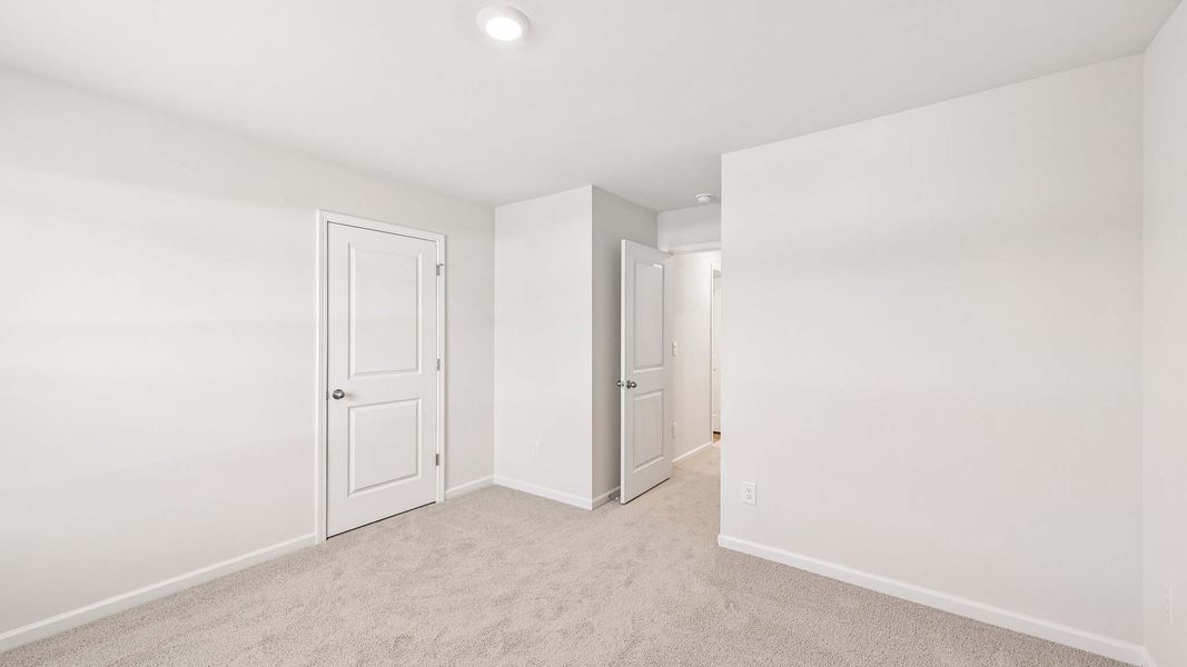 Spacious, unfurnished interior of a new home in The Hamptons at Hickory, Hickory (Image 27).