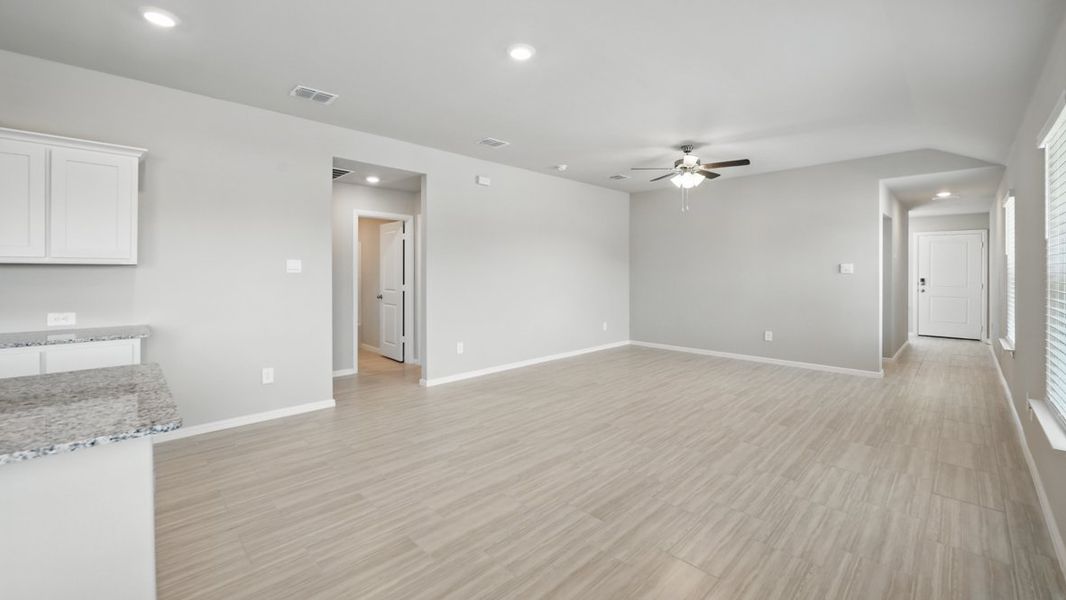 Spacious, unfurnished interior of a new home in Monarch at the Meadows, Ponder (Image 17).