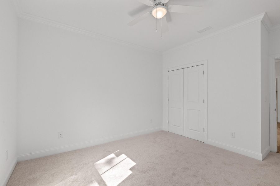 Spacious, unfurnished interior of a new home in , Summerville (Image 33).