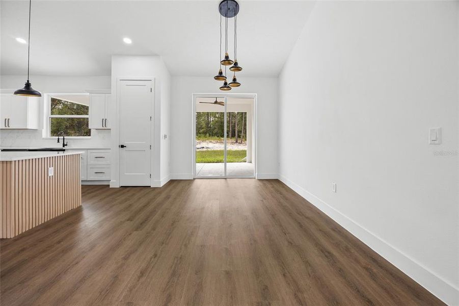 Spacious, unfurnished interior of a new home in , Ocala (Image 19).