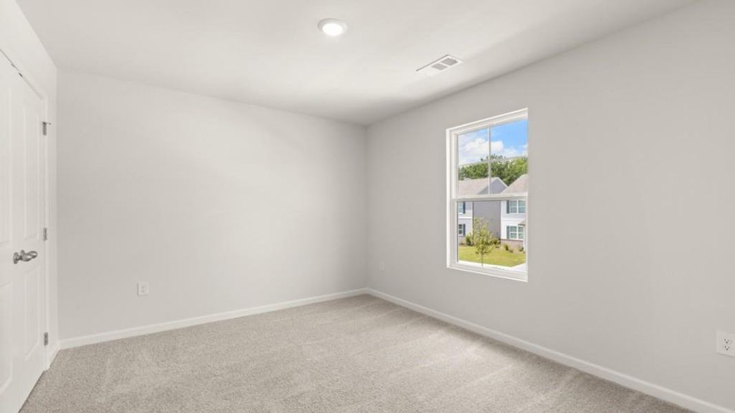 Spacious, unfurnished interior of a new home in Braselton Village, Braselton (Image 25).