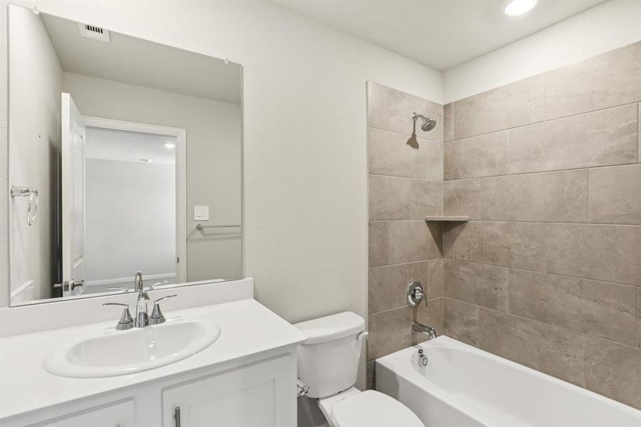 Photo is not of the actual home, but is an inspirational photo of builder’s model home and may depict options, furnishings, and/or decorator features that are not included. Photo is not of the actual home, but is an inspirational photo of builder’s model home and may depict options, furnishings, and/or decorator features that are not included.