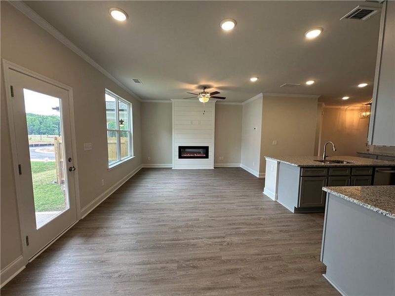 Spacious, unfurnished interior of a new home in Mulberry Summit, Flowery Branch (Image 9).