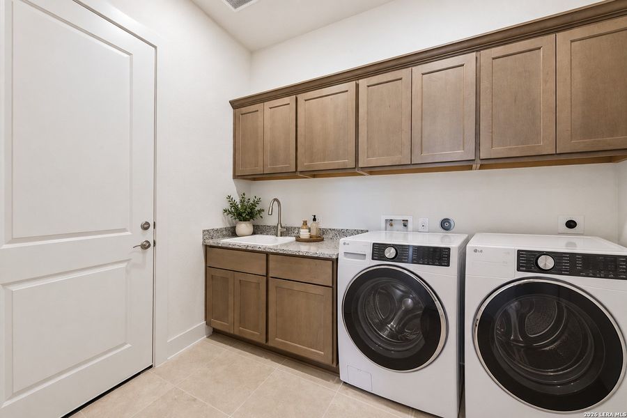 Furnished interior view inside a new home in , San Antonio (Image 19).