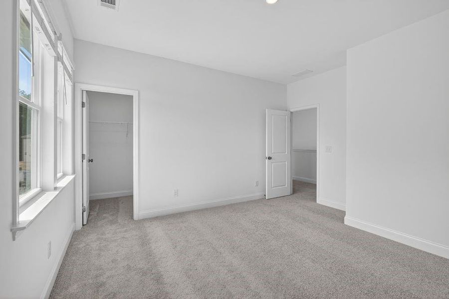 Spacious, unfurnished interior of a new home in Bennett Farm, Loganville (Image 18).