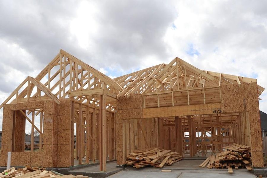 Let us show you how our advanced framing techniques have stood the test of time and allow more insulation for a quieter and more energy efficient home. Let us show you how our advanced framing techniques have stood the test of time and allow more insulation for a quieter and more energy efficient home.