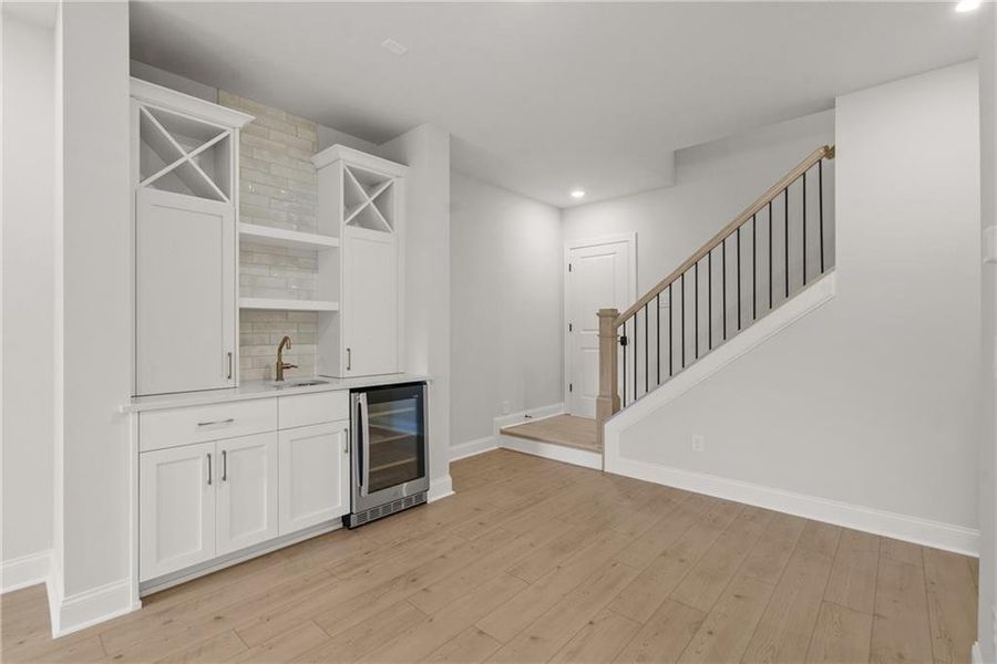 Spacious, unfurnished interior of a new home in Waterside Townhomes, Peachtree Corners (Image 14).