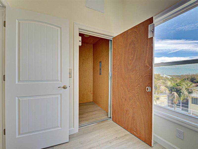 Spacious, unfurnished interior of a new home in , Placida (Image 65). Spacious, unfurnished interior of a new home in , Placida (Image 65).