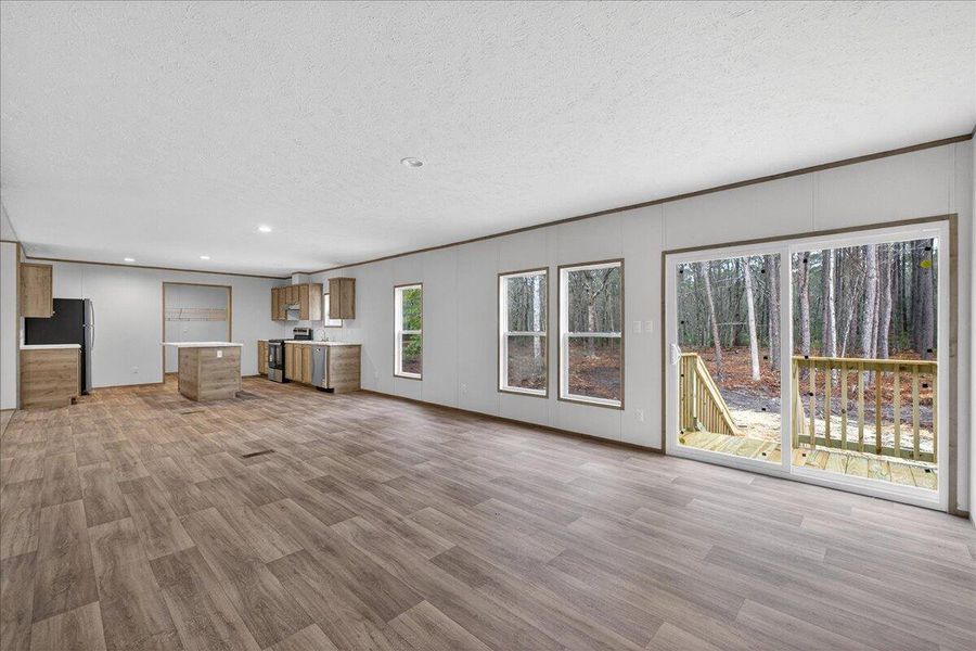 Spacious, unfurnished interior of a new home in , Walterboro (Image 16).
