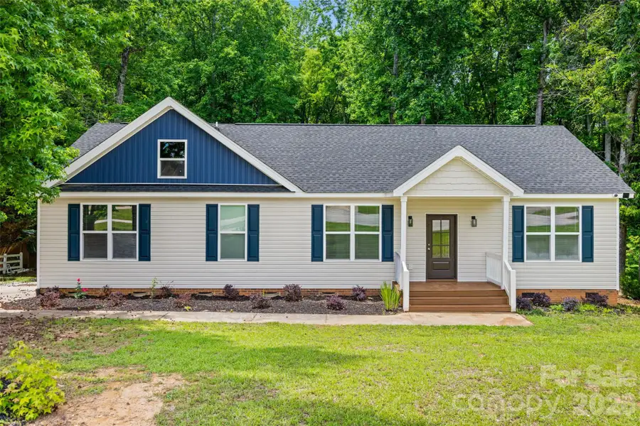 Front exterior of a new home in , York, SC, highlighting curb appeal (Image 1). Front exterior of a new home in , York, SC, highlighting curb appeal (Image 1).