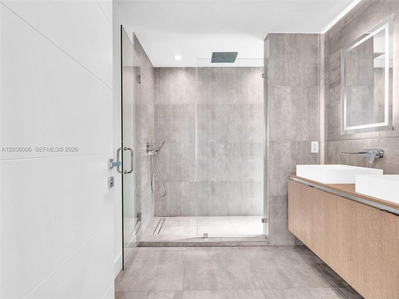 Dual Sink with Glass shower