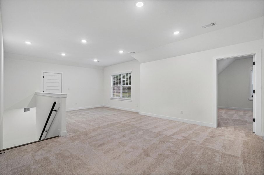 Spacious, unfurnished interior of a new home in Walker Farms, Bartlett (Image 23).