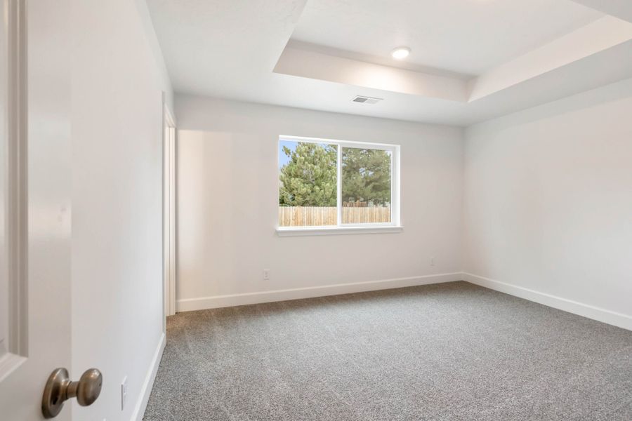 Spacious, unfurnished interior of a new home in Willowbrook, Madras (Image 22). Spacious, unfurnished interior of a new home in Willowbrook, Madras (Image 22).
