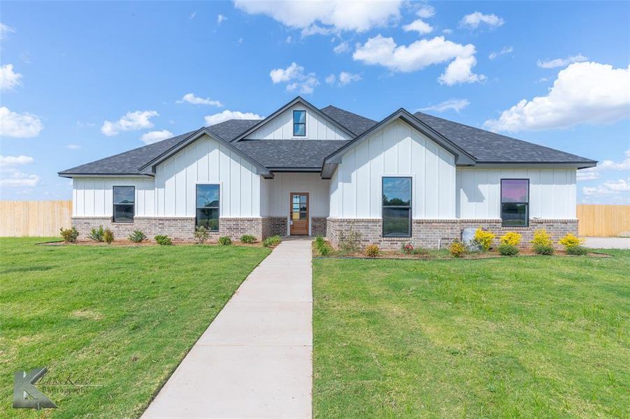 Image 36 of a home in .