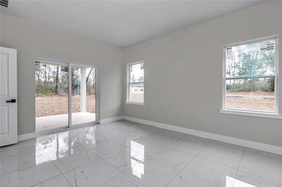 Spacious, unfurnished interior of a new home in , Ocala (Image 30).
