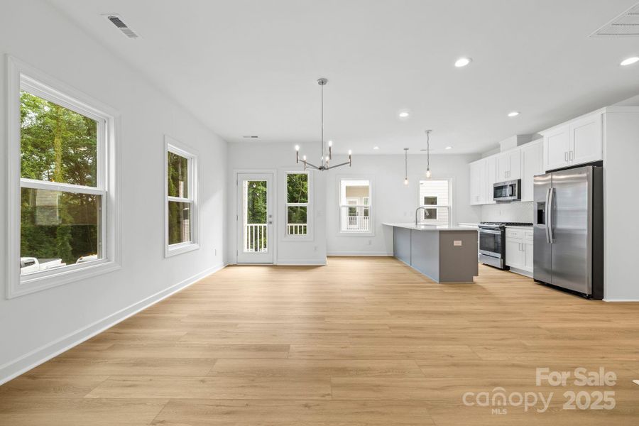 Image 33 of a home in .