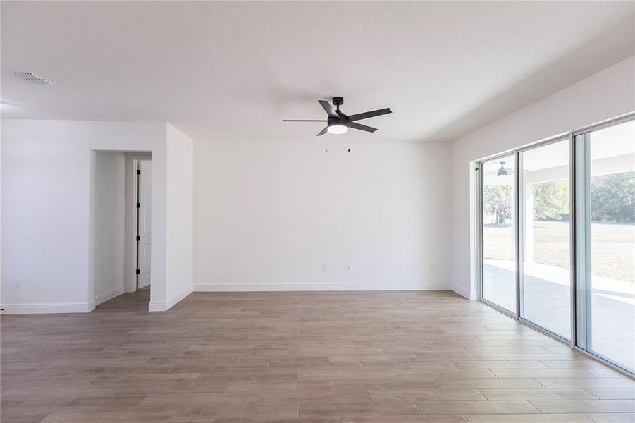 Spacious, unfurnished interior of a new home in , Webster (Image 15).