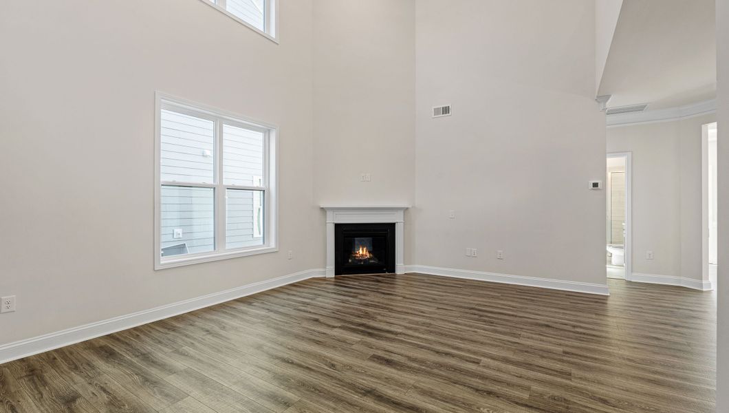 Spacious, unfurnished interior of a new home in Adams Glen, Mauldin (Image 17).