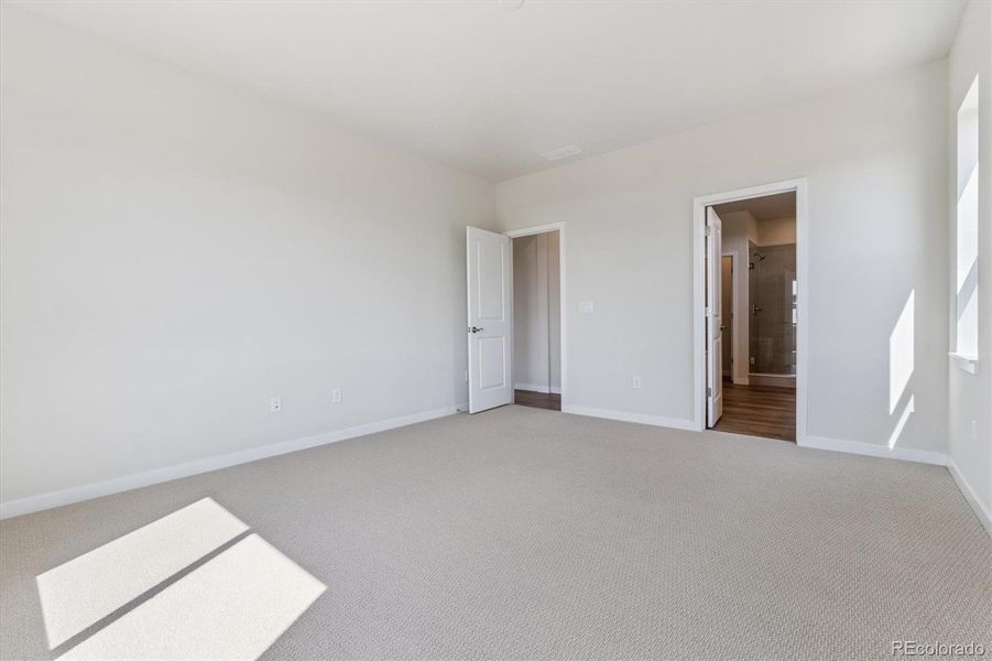 Spacious, unfurnished interior of a new home in Prestige Collection at Parkdale Commons, Lafayette (Image 22).