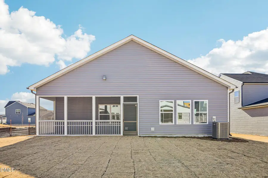 39-web-or-mls-W Crescent Mills Blvd-S311