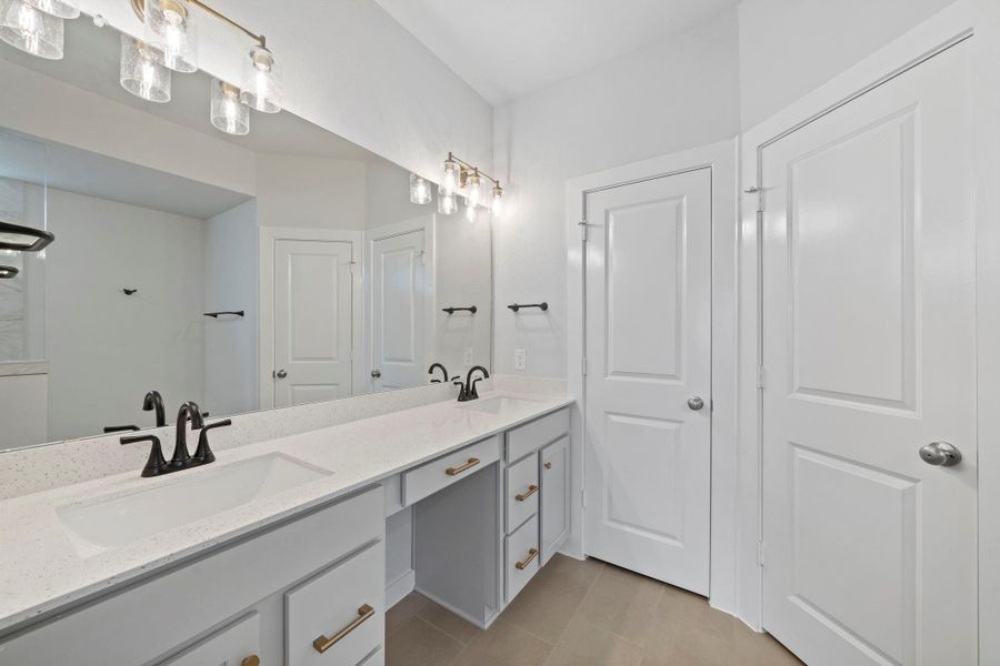 Furnished interior view inside a new home in Sienna 45', 50', Missouri City (Image 12). Furnished interior view inside a new home in Sienna 45', 50', Missouri City (Image 12).