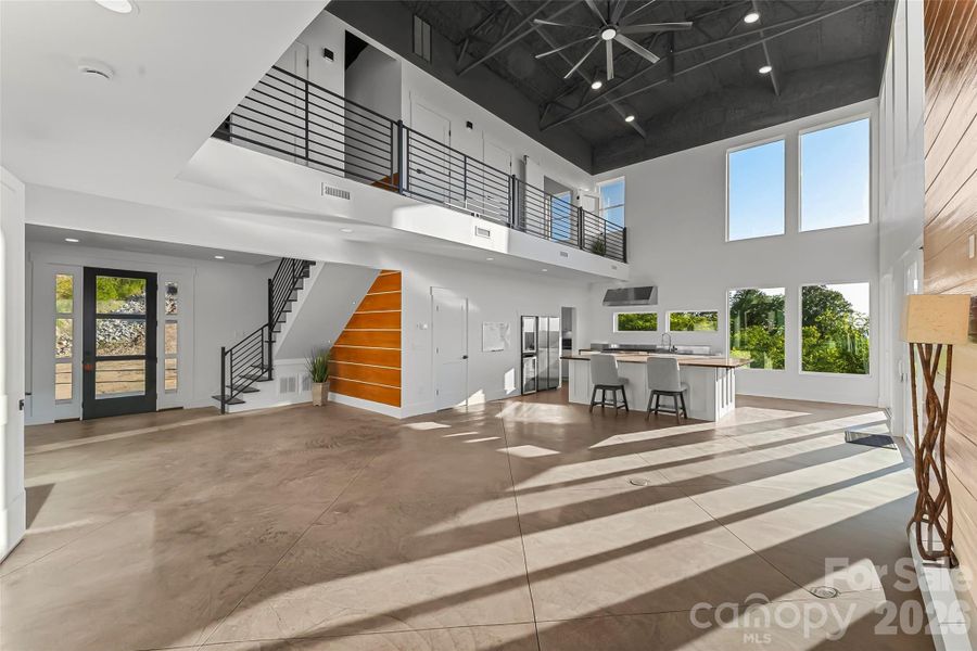 Community amenities in , Morganton (Image 31).