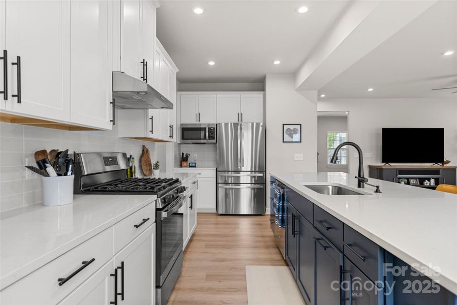 Furnished interior view inside a new home in , Spartanburg (Image 27).