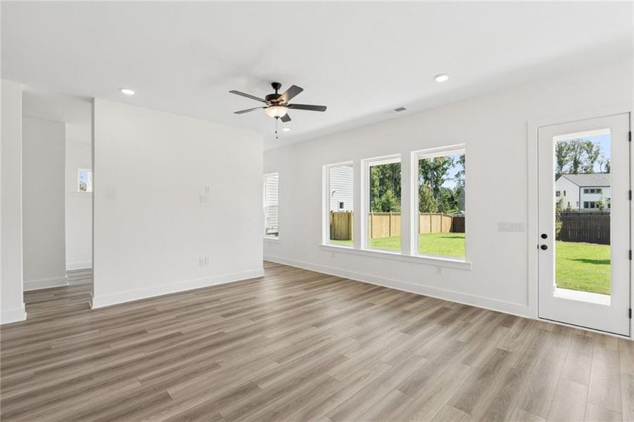 Spacious, unfurnished interior of a new home in Settingdown Farms, Cumming (Image 20).