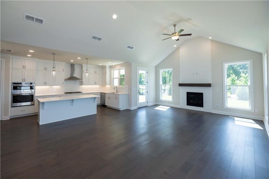 Spacious, unfurnished interior of a new home in Promenade at Sawnee Village, Cumming (Image 30).