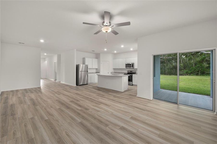 Spacious, unfurnished interior of a new home in , Poinciana (Image 19).